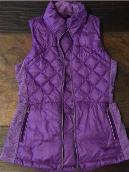 lululemon athletica Jackets & Blazers - Women’s Lululemon Purple Quilted Sleeveless Vest size 4
